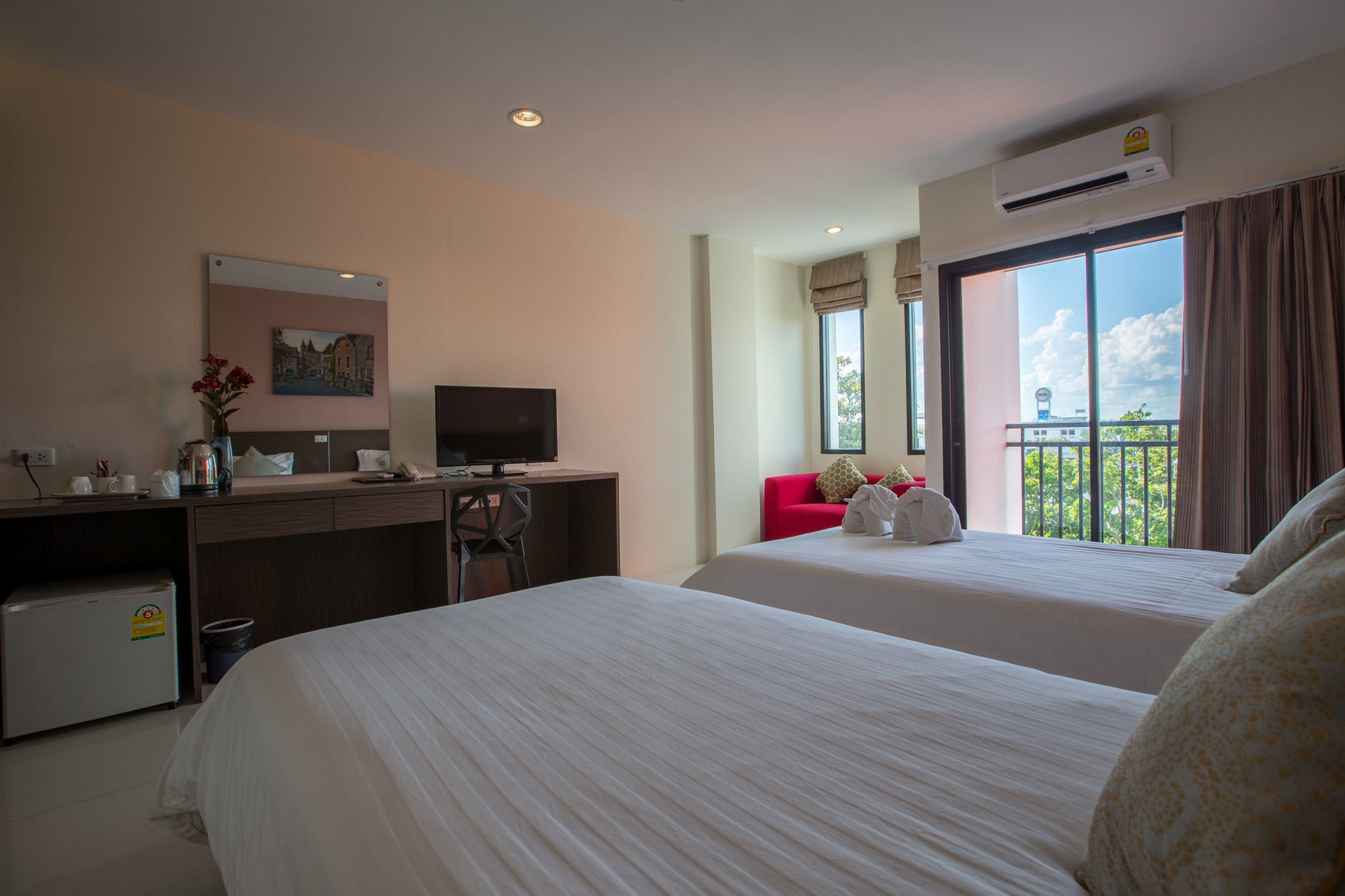 The Rich Hotel Ubonratchathani Ubon Ratchathani Exterior photo